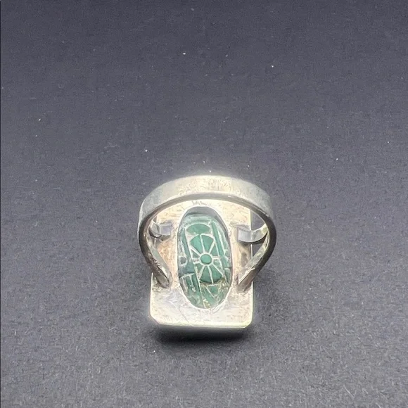 Silver and Green Stone Ring - Picture 3 of 3